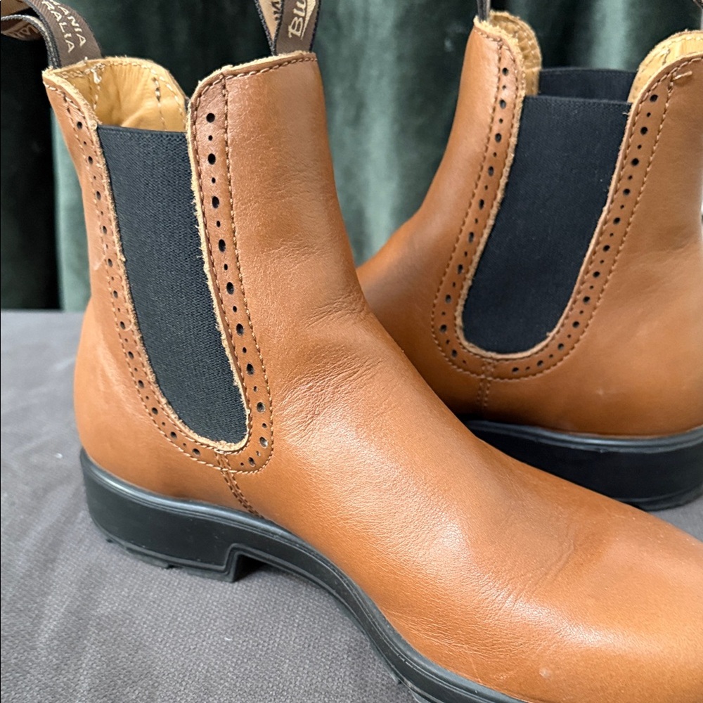 Blundstone Original #2215 - Picture 3 of 3